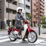 スーパーカブ 停車時に不安定と感じる原因｜止まる直前にふらつくのは異常？